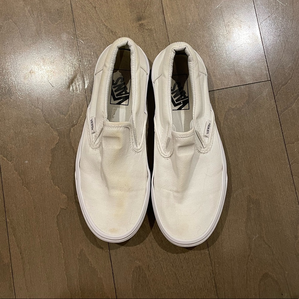 White slip on vans size 7.5